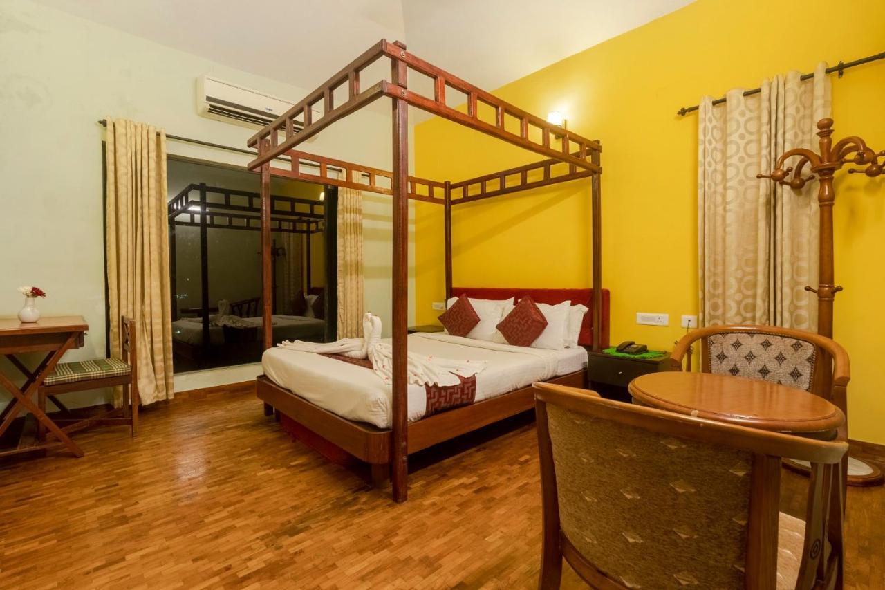 การาปูจา วิลเลจ รีสอร์ต Hotel วายานาด ภายนอก รูปภาพ