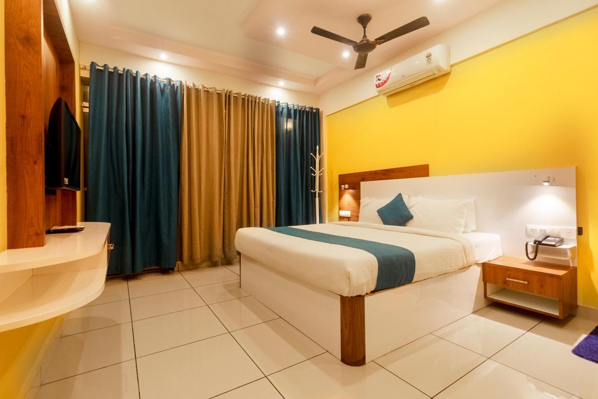 การาปูจา วิลเลจ รีสอร์ต Hotel วายานาด ภายนอก รูปภาพ
